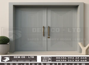 Sandra-Villa-Door